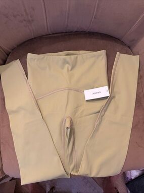 SPANX High-Rise Leggings in Sage Green NWT